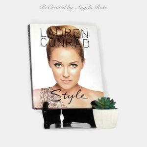 Lauren Conrad Style Book